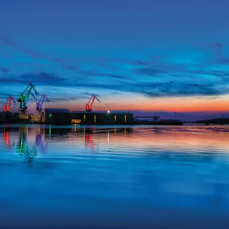 Апартаменты Lovely In With Wifi