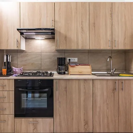 Апартаменты Lovely In With Wifi *