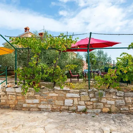 Апартаменты Lovely In With Wifi *